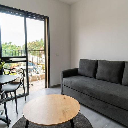 Nahal Oz 33 Aparthotel Bat Jám Kültér fotó