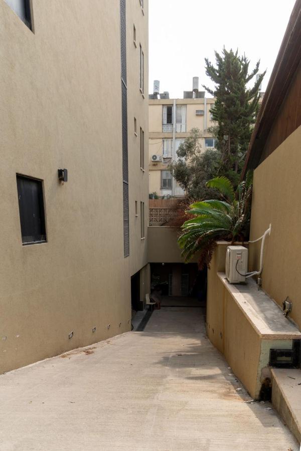 Nahal Oz 33 Aparthotel Bat Jám Kültér fotó
